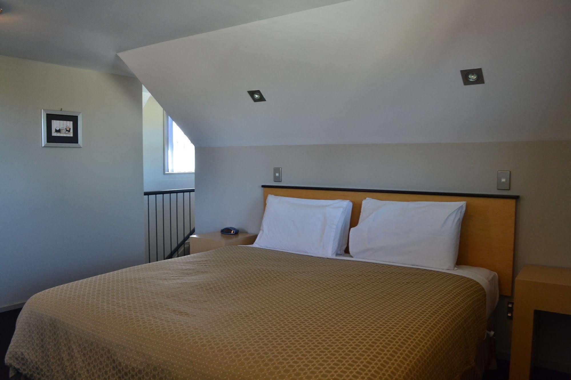 Athena Motel Christchurch Extérieur photo
